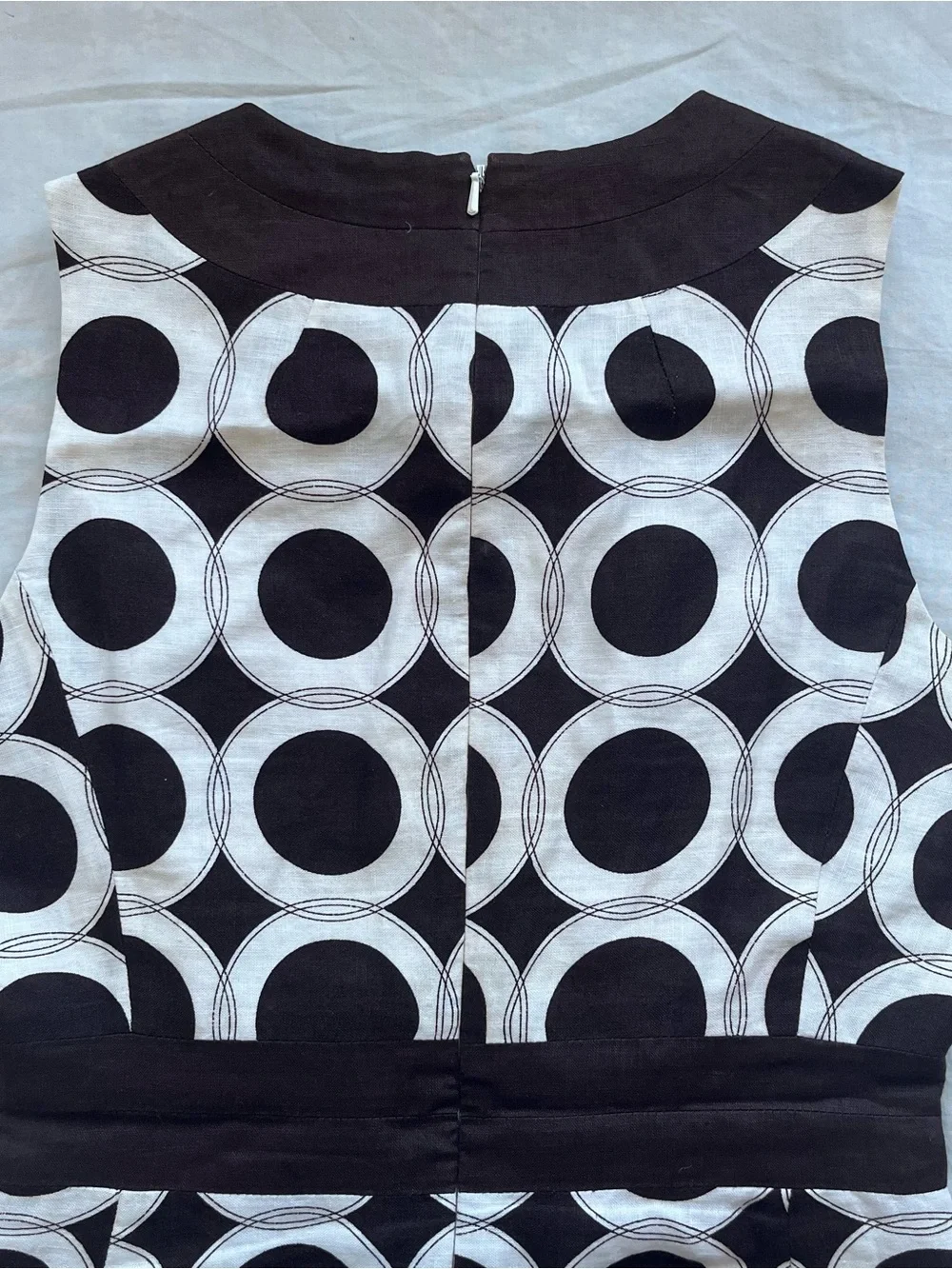 brown white circular pattern dress